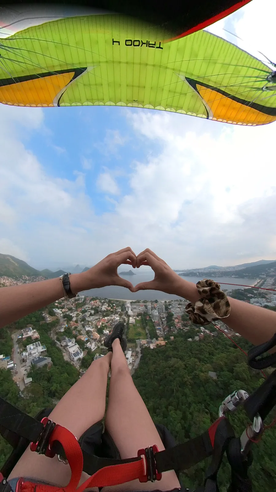 Voo de parapente no Parque da Cidade de Niterói