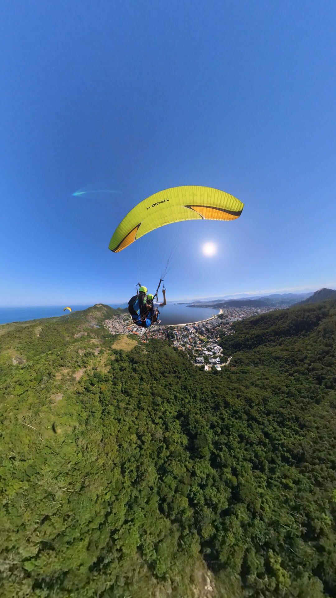 Voar de parapente em niteroi, RJ